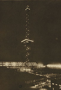 Berliner Funkturm im Ausstellungsgel&auml;nde der Funkausstellung